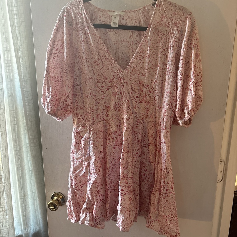 H&M Pink Floral V-Neck Blouse
